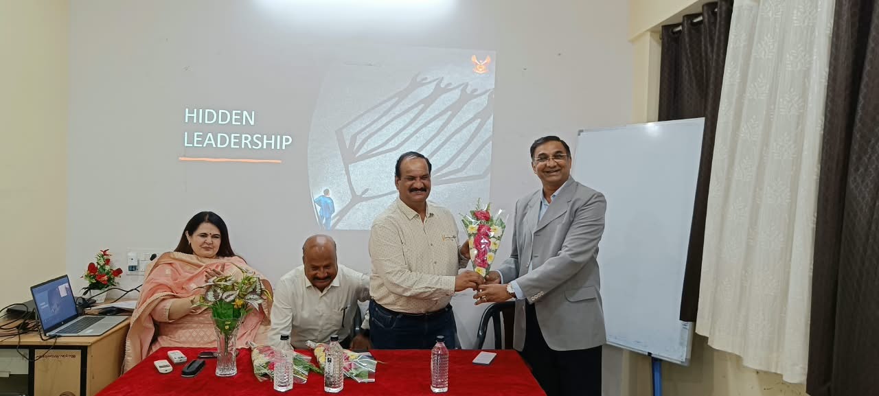 नेतृत्व क्षमता को पहचानने और विकसित करने में एचआर की महत्वपूर्ण भूमिका नेतृत्व क्षमता को पहचानने और विकसित करने में एचआर की महत्वपूर्ण भूमिका