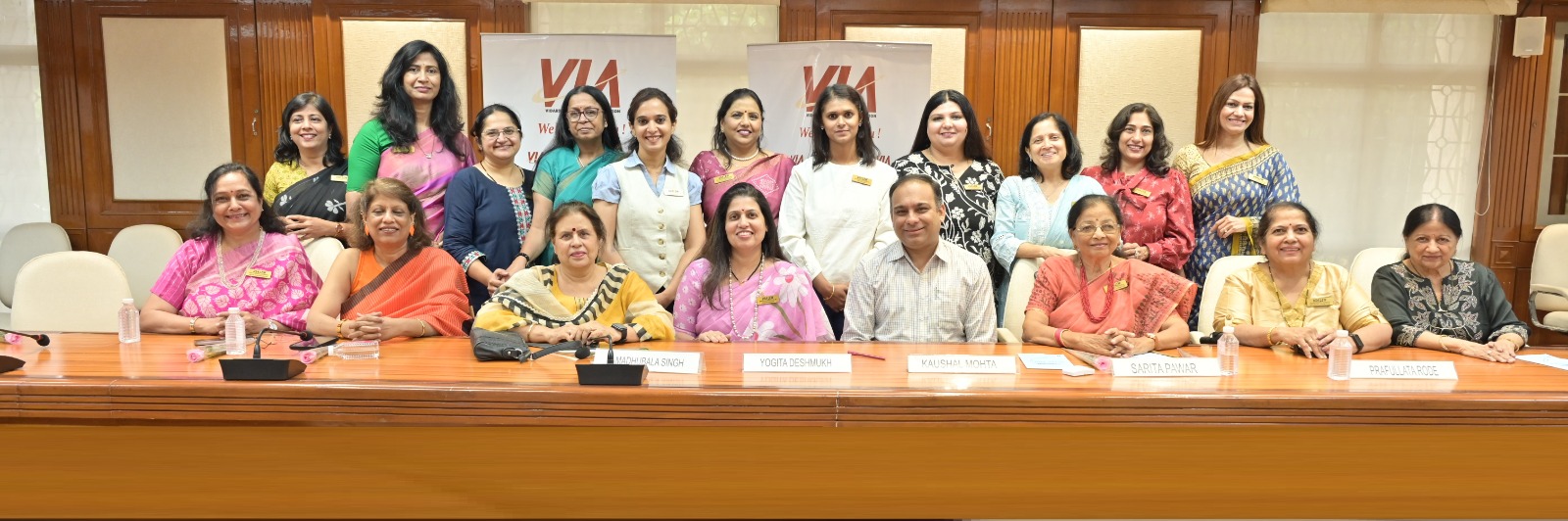 योगिता देशमुख पुनः सर्वसम्मति से वीआईए ल्यू की अध्यक्ष एवं पूनम गुप्ता सचिव निर्वाचित