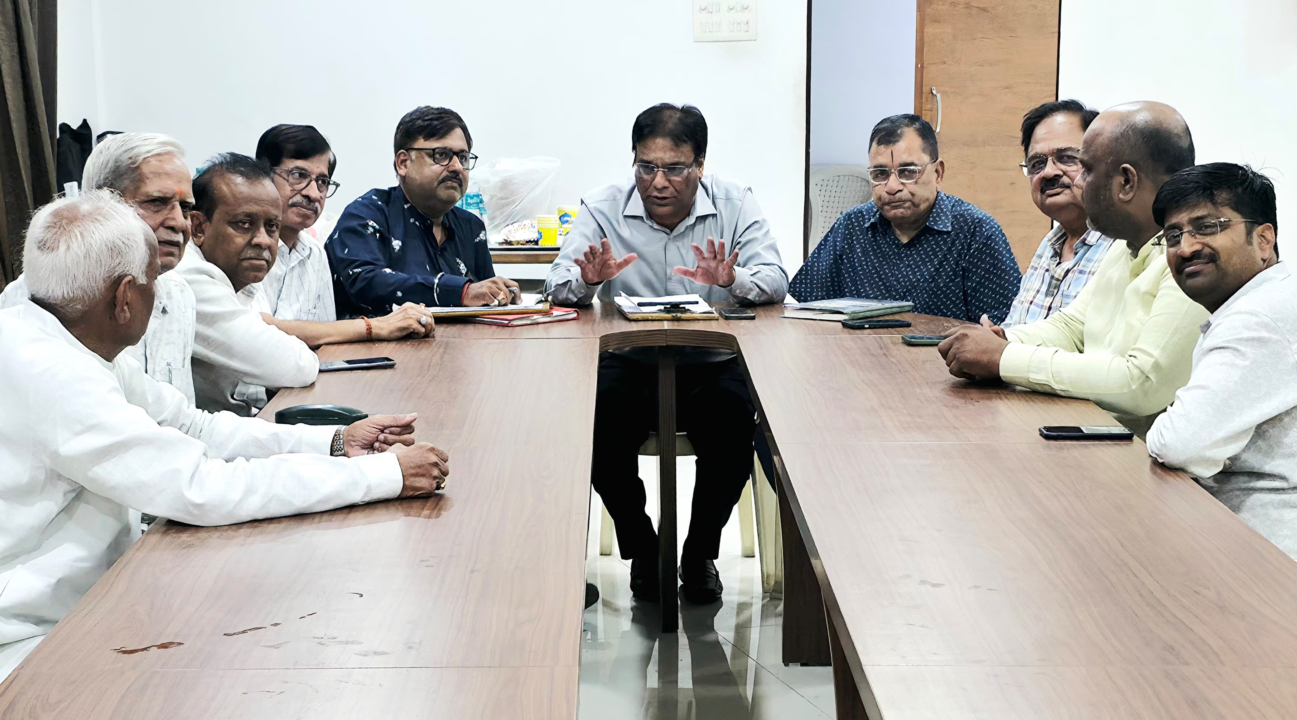 नागपुर चेंबर ऑफ काॅमर्स की व्यापारियों, उद्योगपतियों एवं संस्थानों से अपील नागपुर चेंबर ऑफ काॅमर्स की व्यापारियों, उद्योगपतियों एवं संस्थानों से अपील