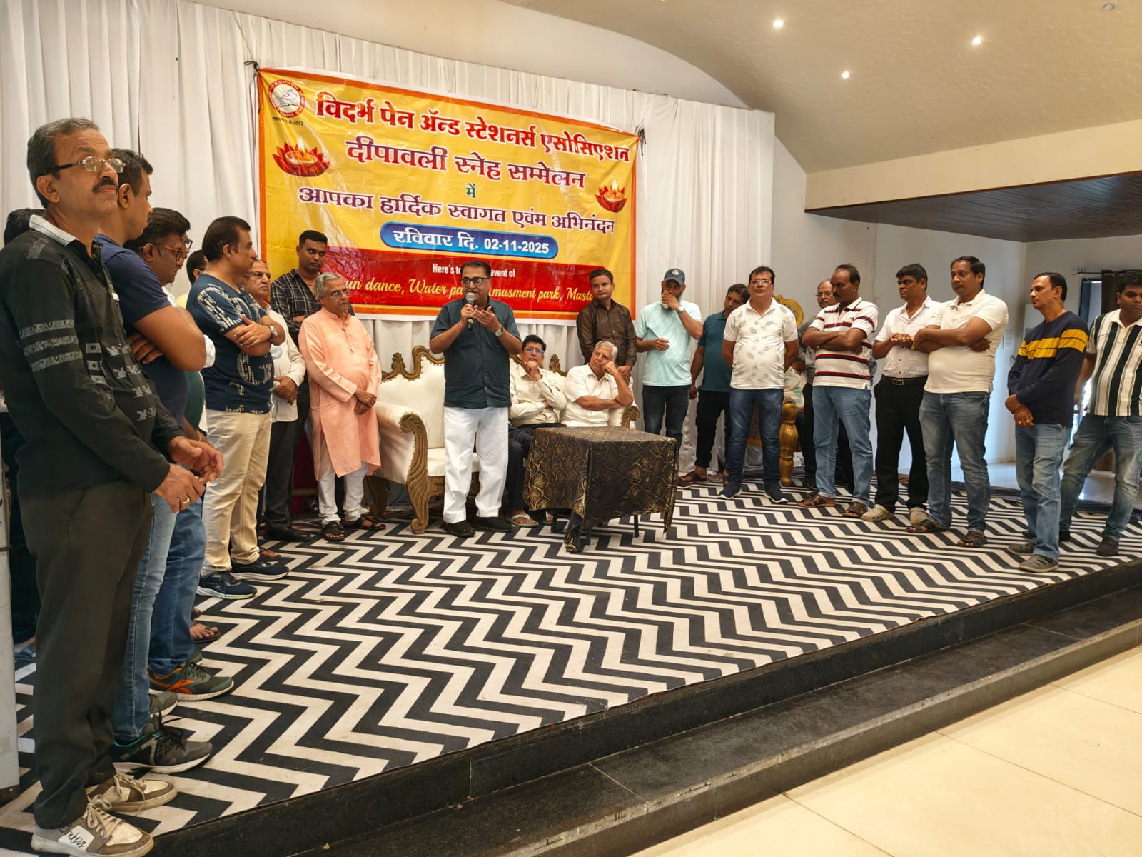 विदर्भ पैन एंड स्टेशनर्स एसोसिएशन का पिकनिक के साथ दिवाली मिलन