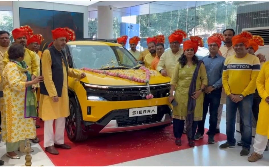 जयका मोटर्स में टाटा सिएरा डिस्प्ले